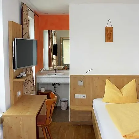 Storchen Penzion 2*